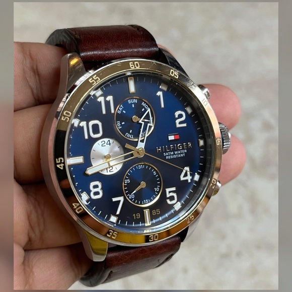 Tommy Hilfiger Stainless Steel and Leather Strap Men’s Watch Model 1791137 - Picture 9 of 16